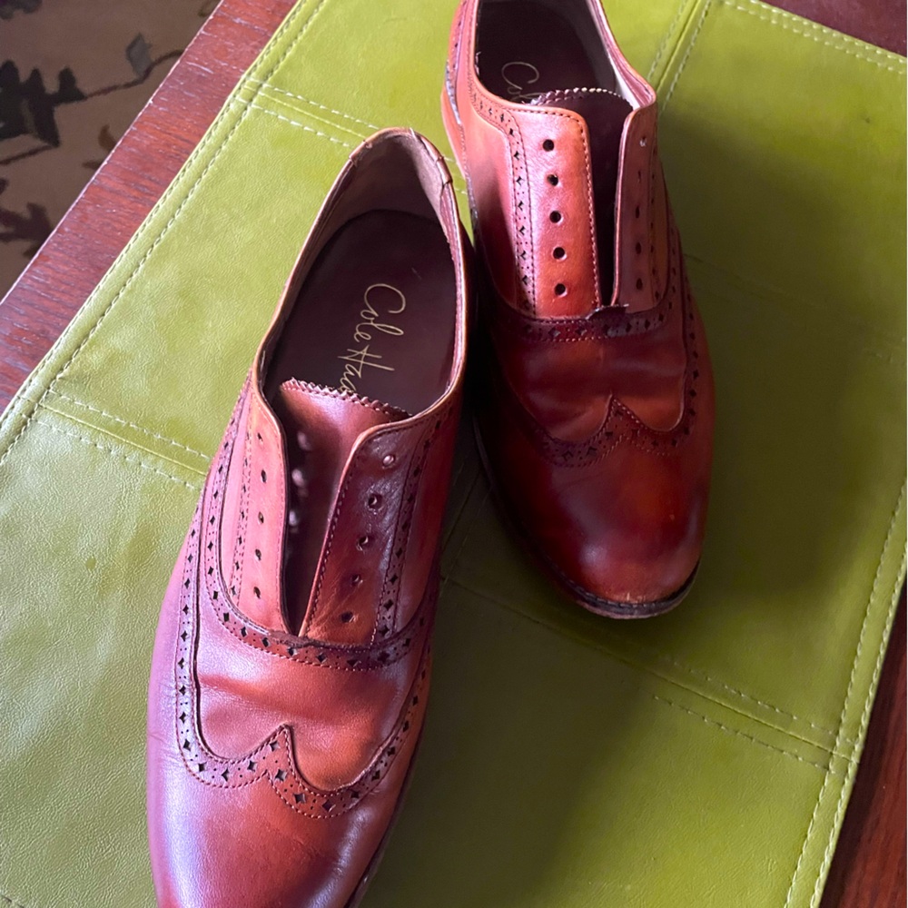 Cole Haan women’s leather oxfords Sz 8.